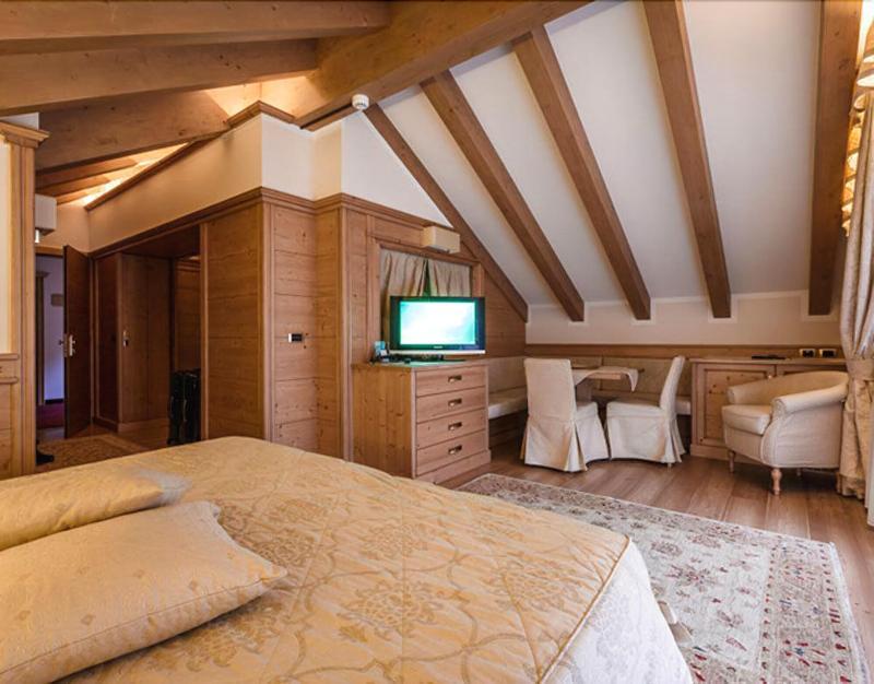 Beverly Alps Hotel & Spa Pinzolo Dış mekan fotoğraf