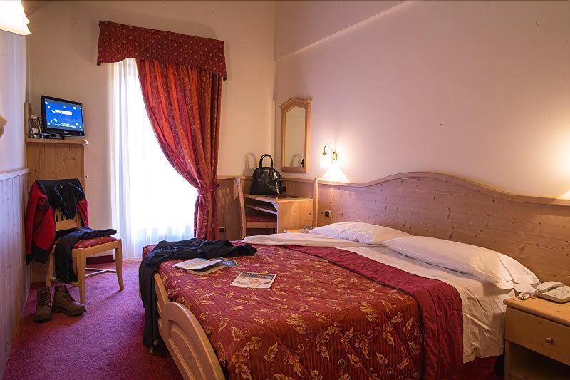 Beverly Alps Hotel & Spa Pinzolo Dış mekan fotoğraf