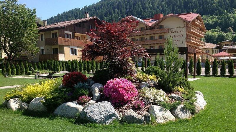 Beverly Alps Hotel & Spa Pinzolo Dış mekan fotoğraf