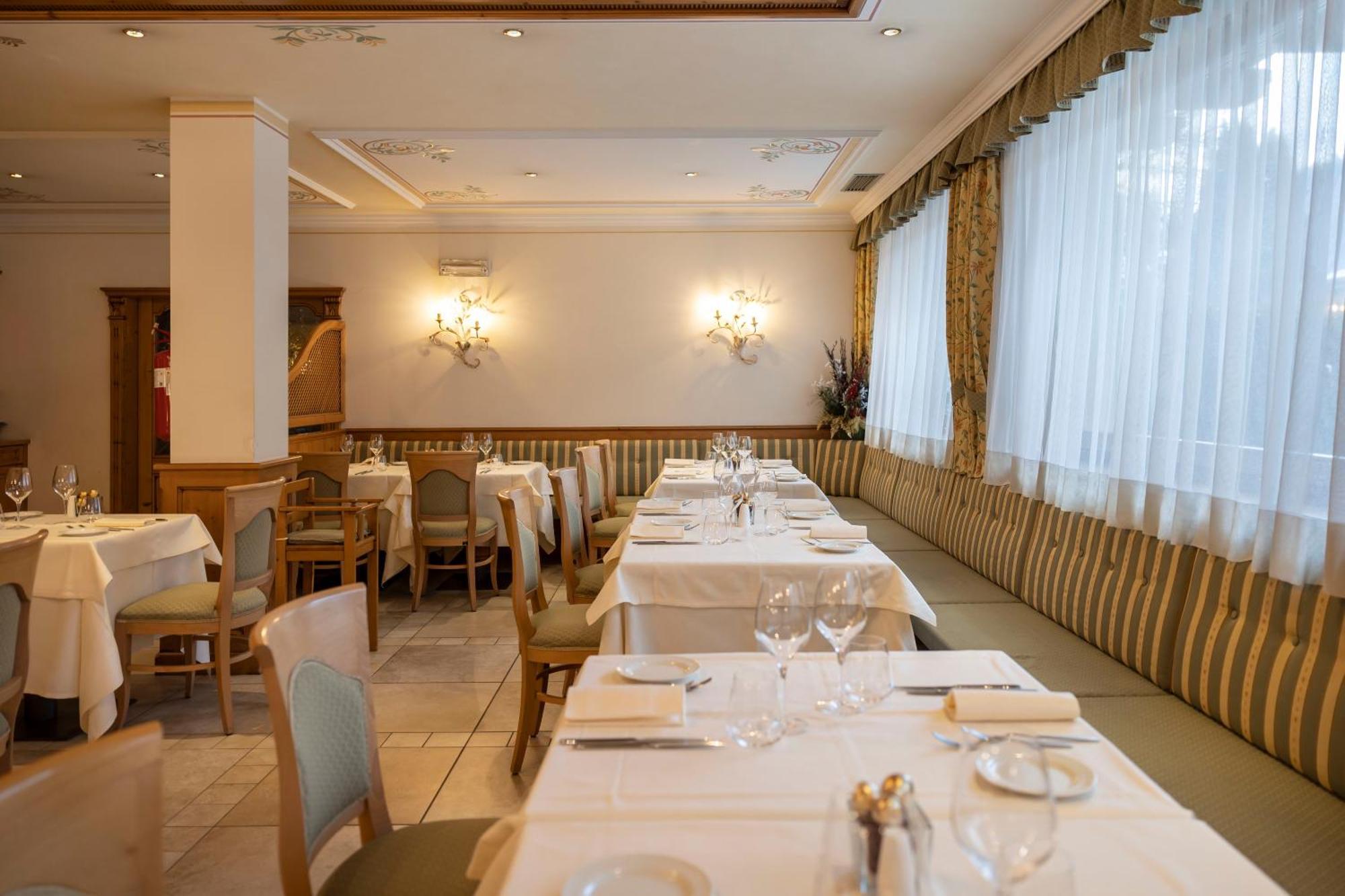 Beverly Alps Hotel & Spa Pinzolo Dış mekan fotoğraf