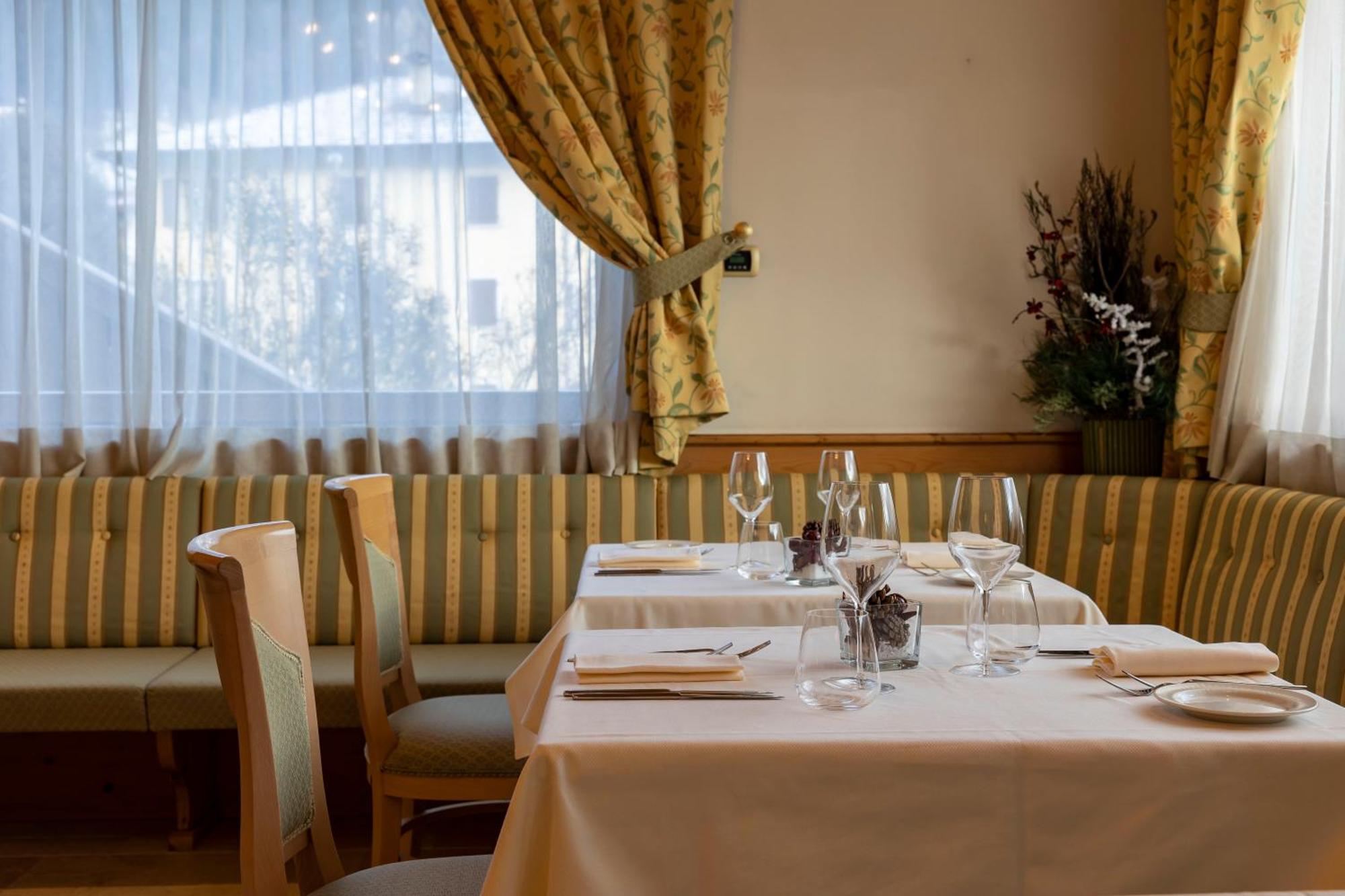 Beverly Alps Hotel & Spa Pinzolo Dış mekan fotoğraf